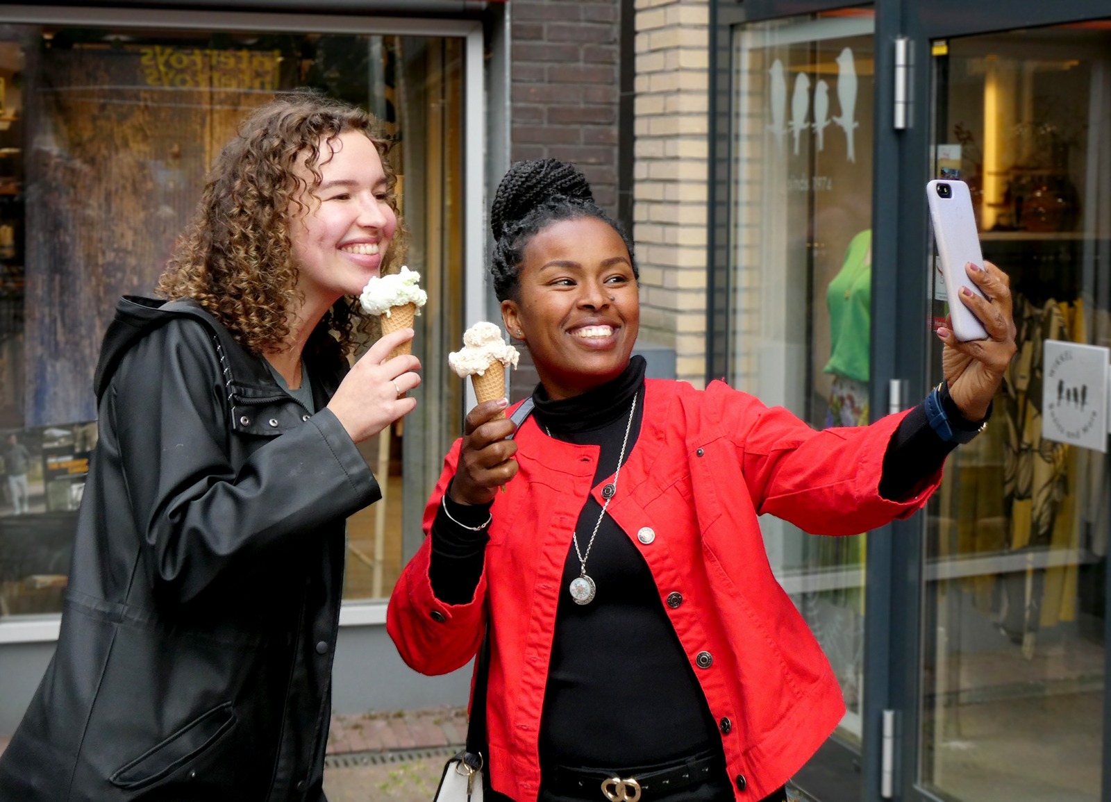 https://www.nieuwegeinsewijken.nl/batau-zuid/upload/afbeeldingen/buddy2buddy-foto2.jpg