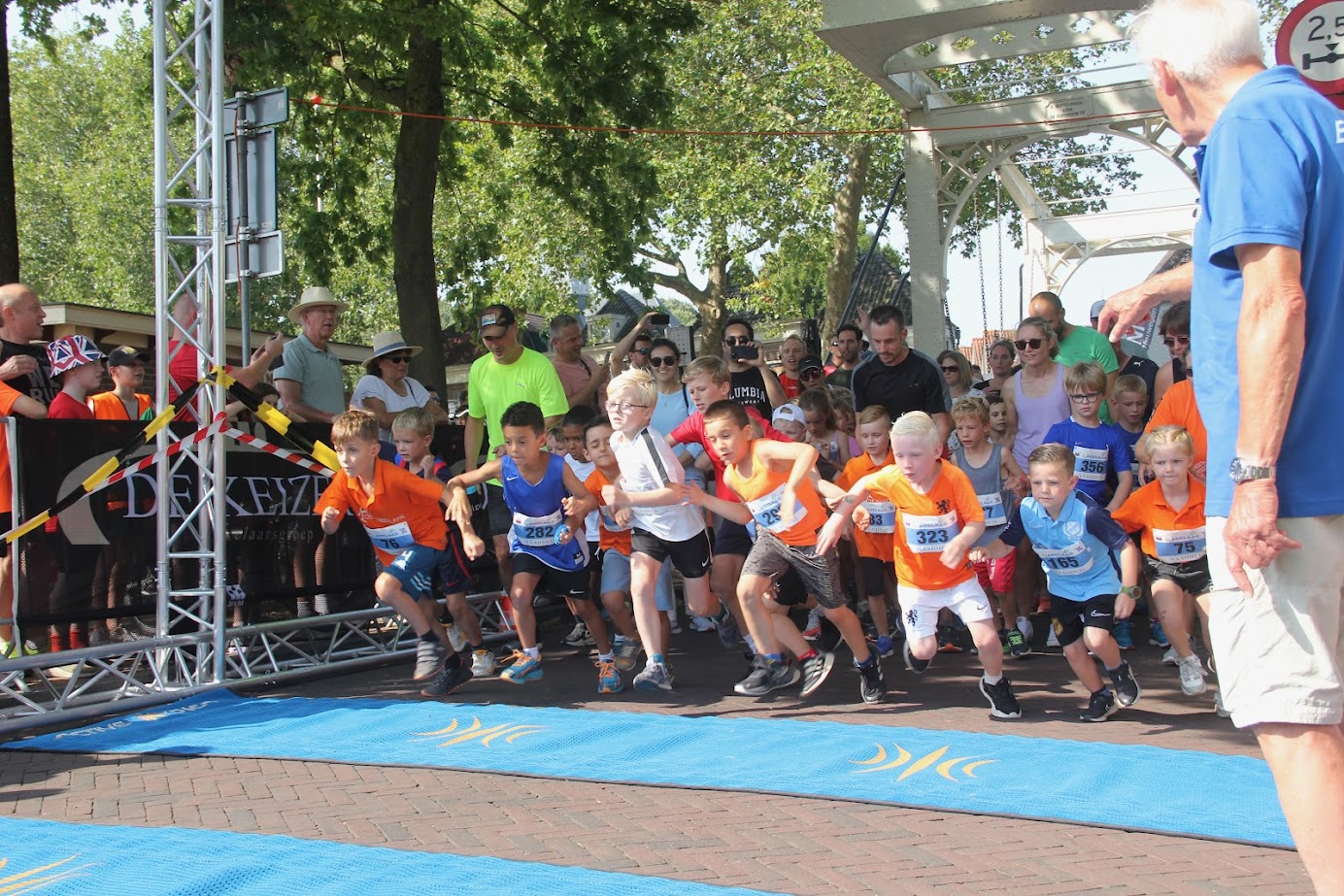 https://www.nieuwegeinsewijken.nl/batau-zuid/upload/afbeeldingen/foto-luizenloop.jpg