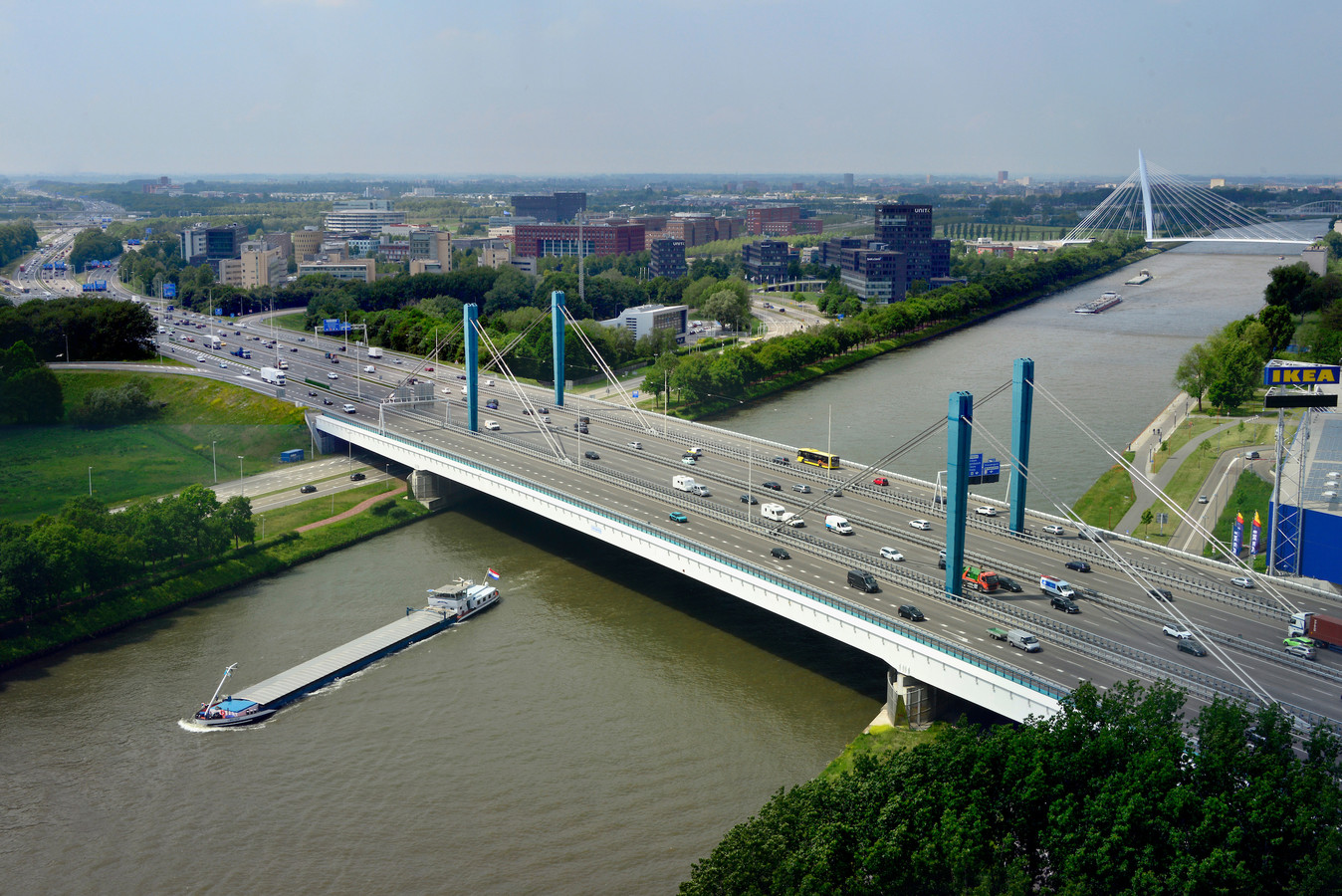 https://www.nieuwegeinsewijken.nl/batau-zuid/upload/afbeeldingen/galecopperbrug.jpg