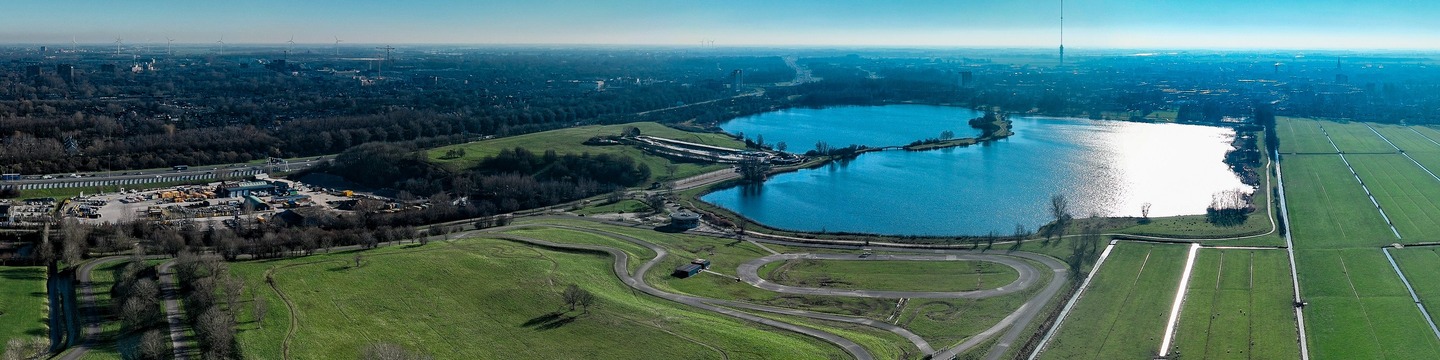 https://www.nieuwegeinsewijken.nl/batau-zuid/upload/afbeeldingen/nedereindseplas.jpeg